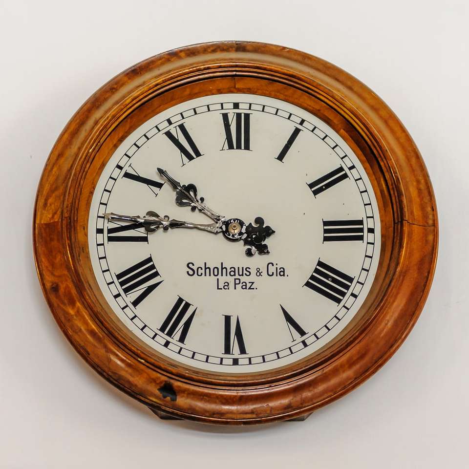 Zegar w Muzeum Casa de la Moneda puzzle przesuwne online