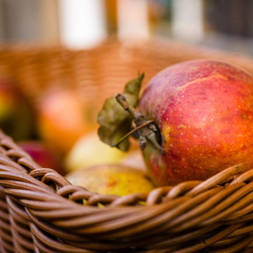 frukt av rött äpple glidande pussel online