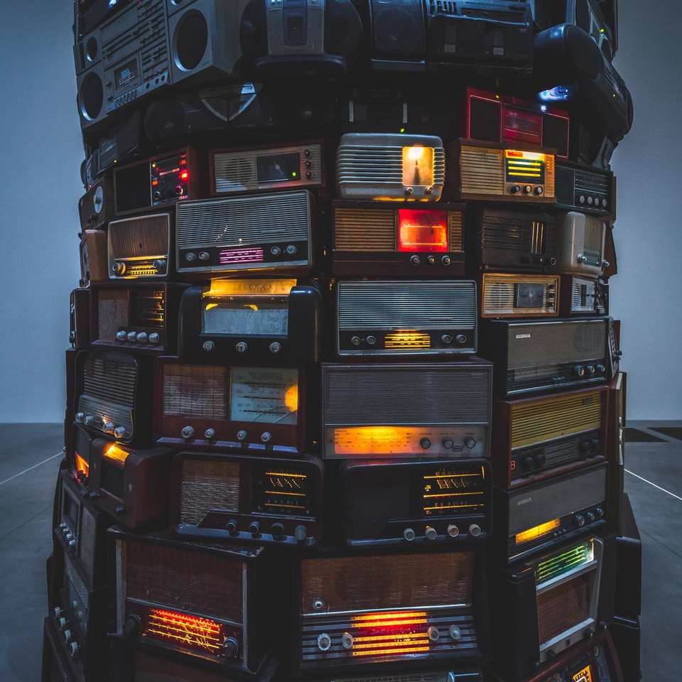 stereo a cassette in colori assortiti puzzle online