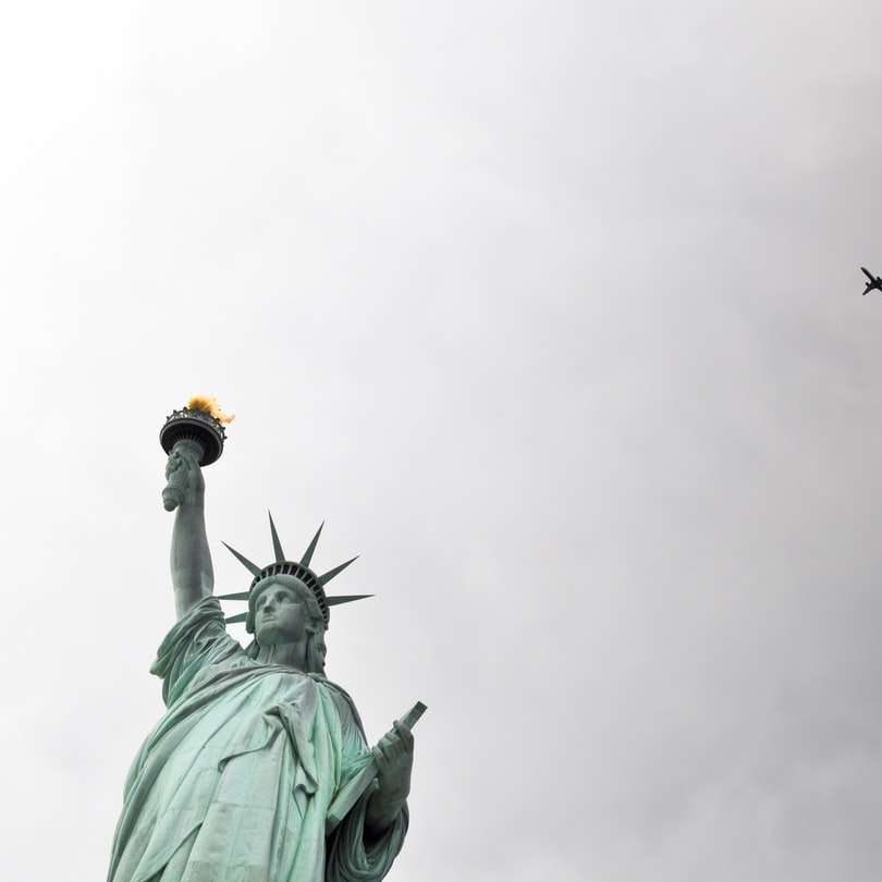Статуя Свободи Нью-Йорк онлайн пазл