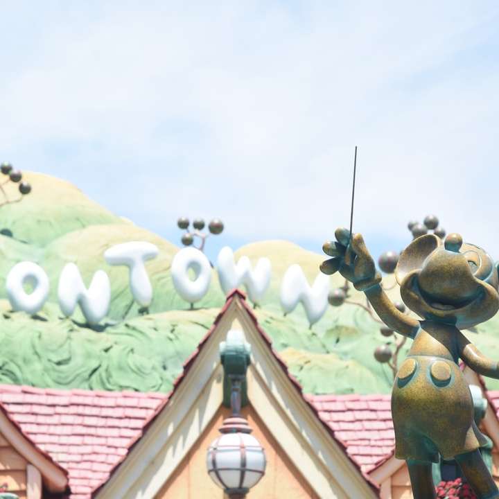 Toontown during daytime sliding puzzle online