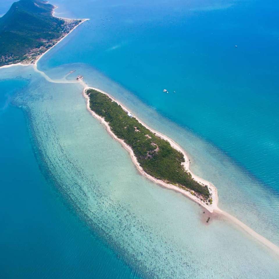 vue aérienne d'une île puzzle coulissant en ligne