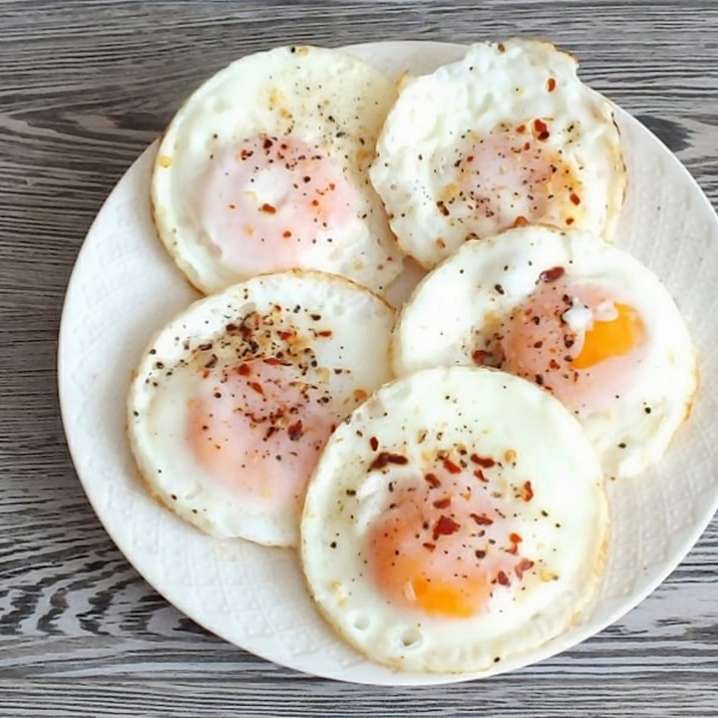 white ceramic bowl with sunny side up egg sliding puzzle online