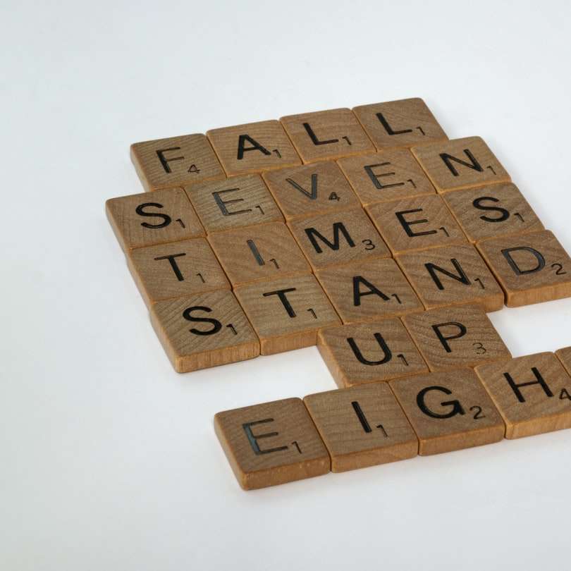bruin houten puzzelspelbord online puzzel