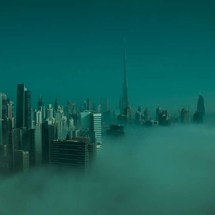panoramę miasta pod błękitne niebo w ciągu dnia puzzle online