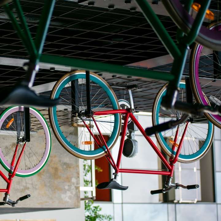 rotes und blaues Rennrad Schiebepuzzle online