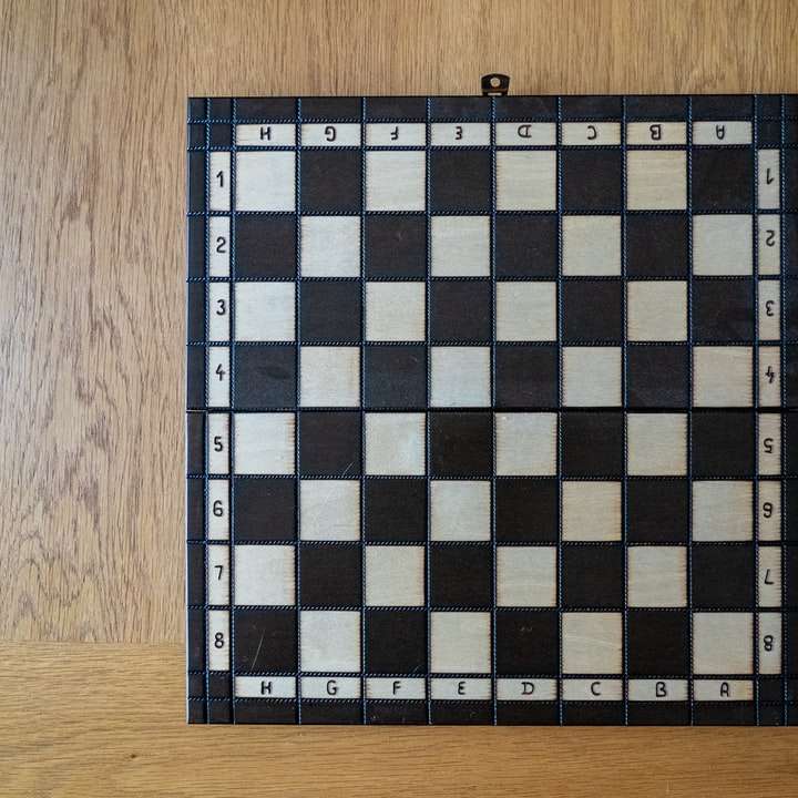 black and white chess board online puzzle