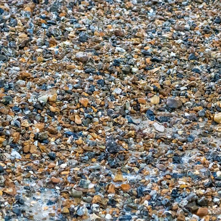 fragmente de piatră maro și gri alunecare puzzle online