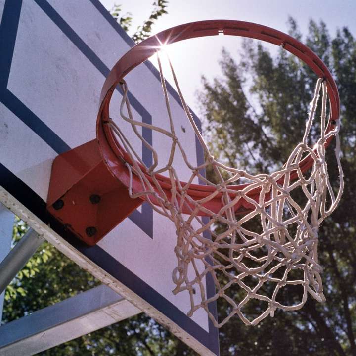 white and red basketball hoop online puzzle