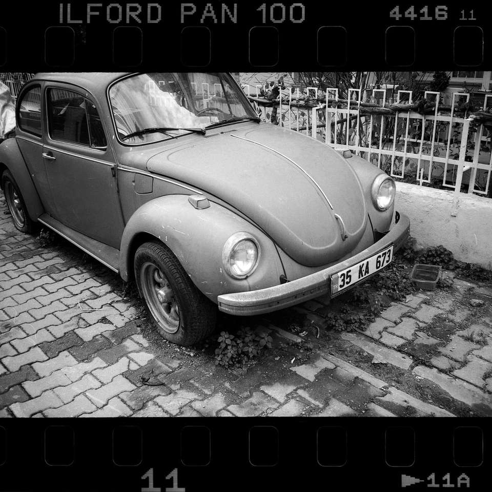 grayscale photo of vintage car online puzzle