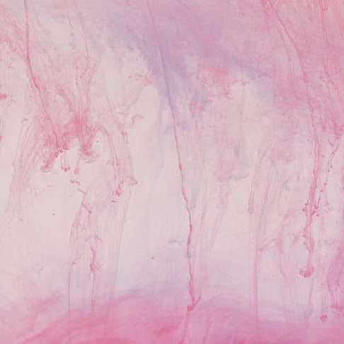 rosa und weiße abstrakte Malerei Schiebepuzzle online