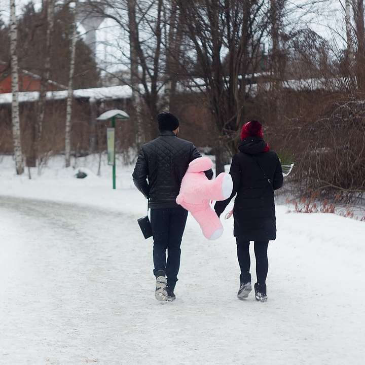 férfi fekete kabát gazdaság lány rózsaszín kabát online puzzle