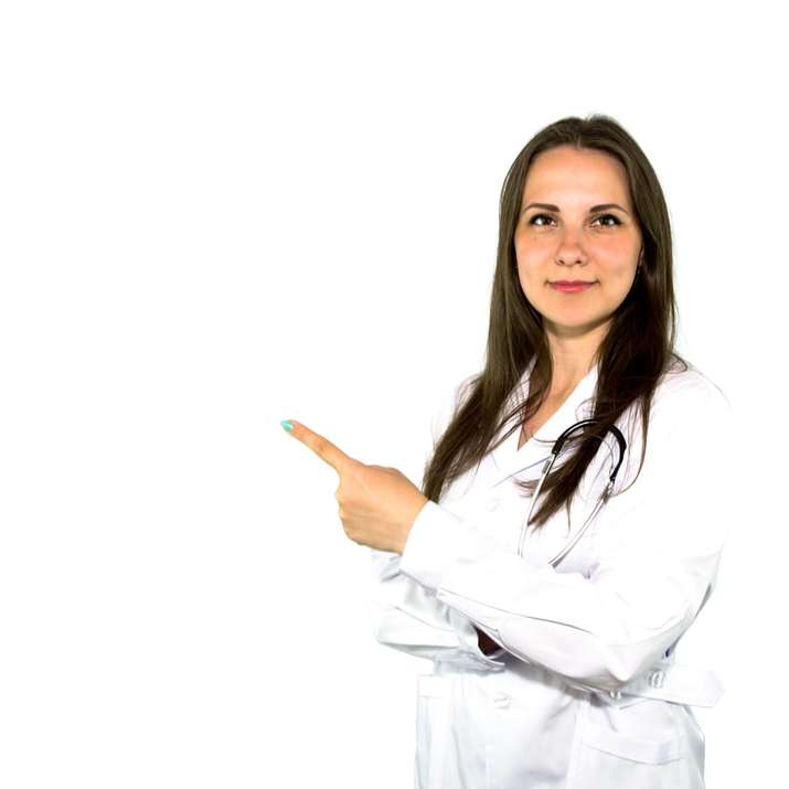 femeie în cămașă albă cu mânecă lungă puzzle online