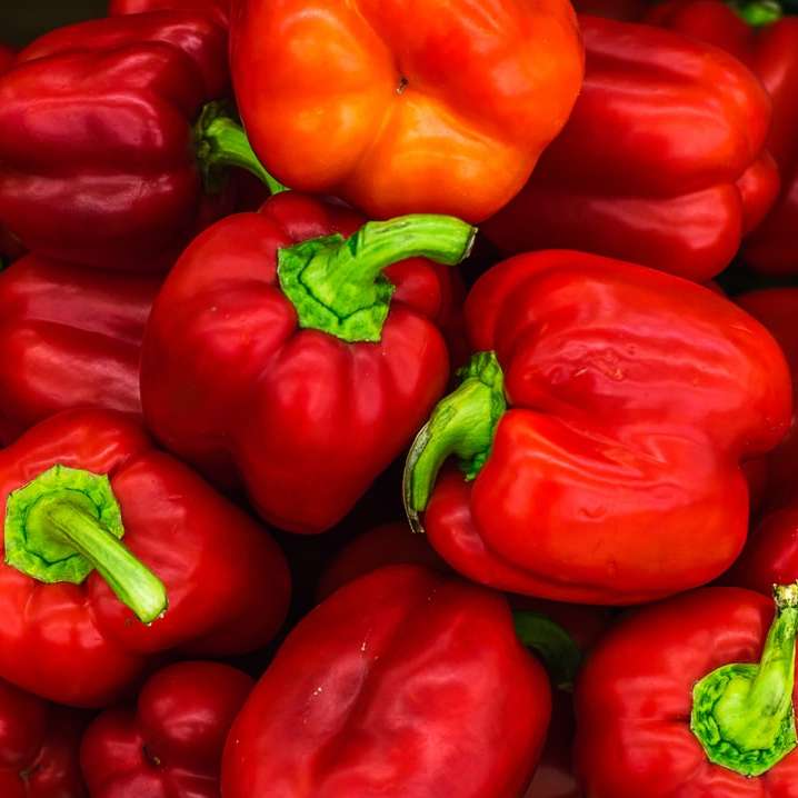 red and green bell peppers sliding puzzle online