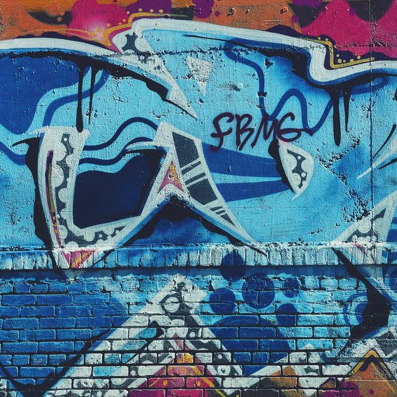 niebiesko-biało-czerwone graffiti puzzle online