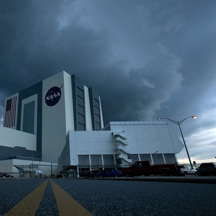 Fahrzeugmontagegebäude im Kennedy Space Center Schiebepuzzle online