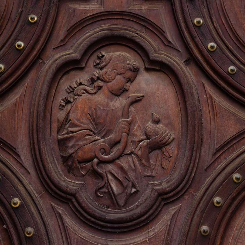 brązowa drewniana rzeźbiona ściana rzeźbiona puzzle przesuwne online