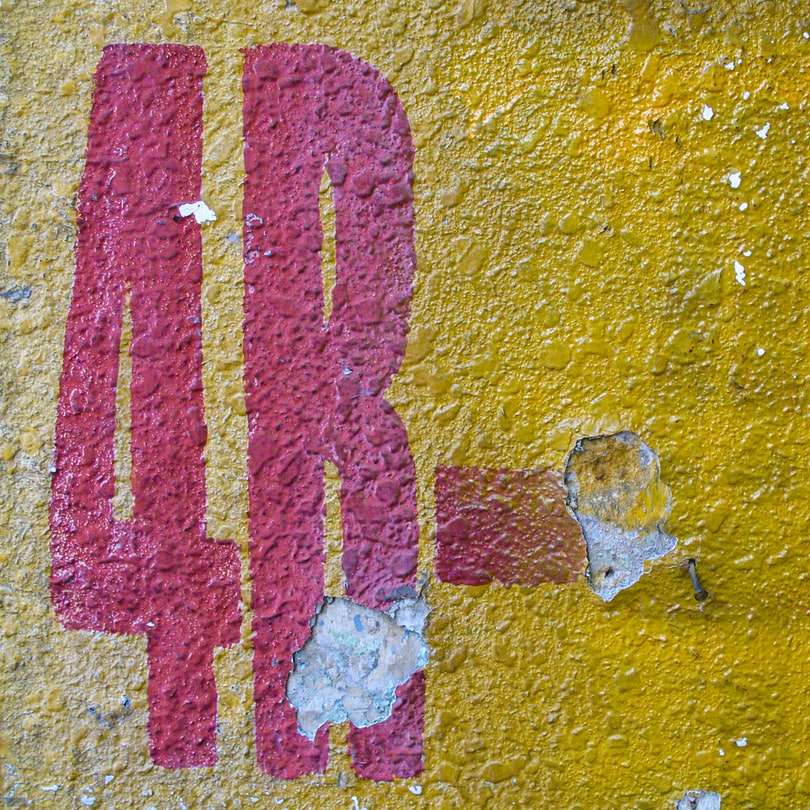 gul och rödmålad vägg Pussel online