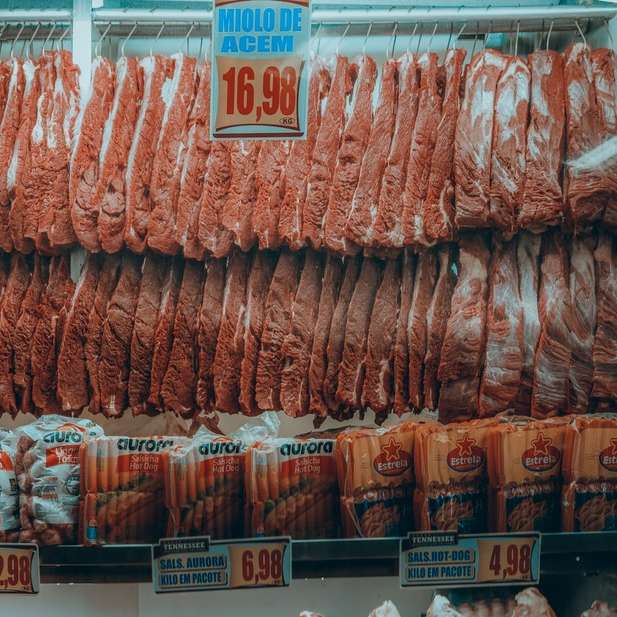 ωμό κρέας σε πλαστικά πακέτα συρόμενο παζλ online