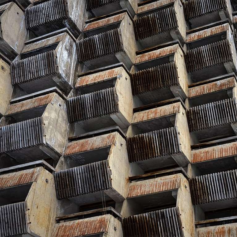 tijolo de concreto marrom e preto puzzle deslizante online