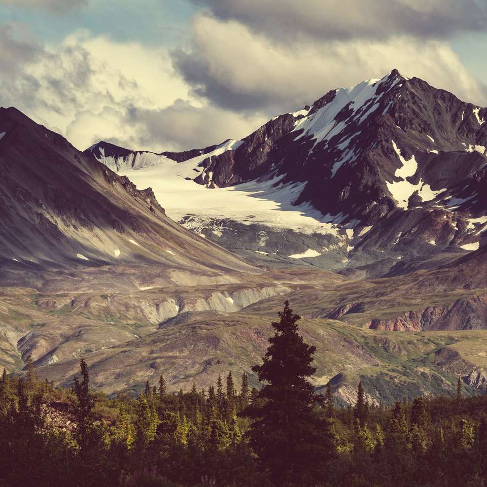 Berge auf Alaska. Online-Puzzle