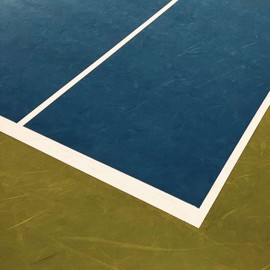 青と白のバスケットボールコート スライディングパズル・オンライン