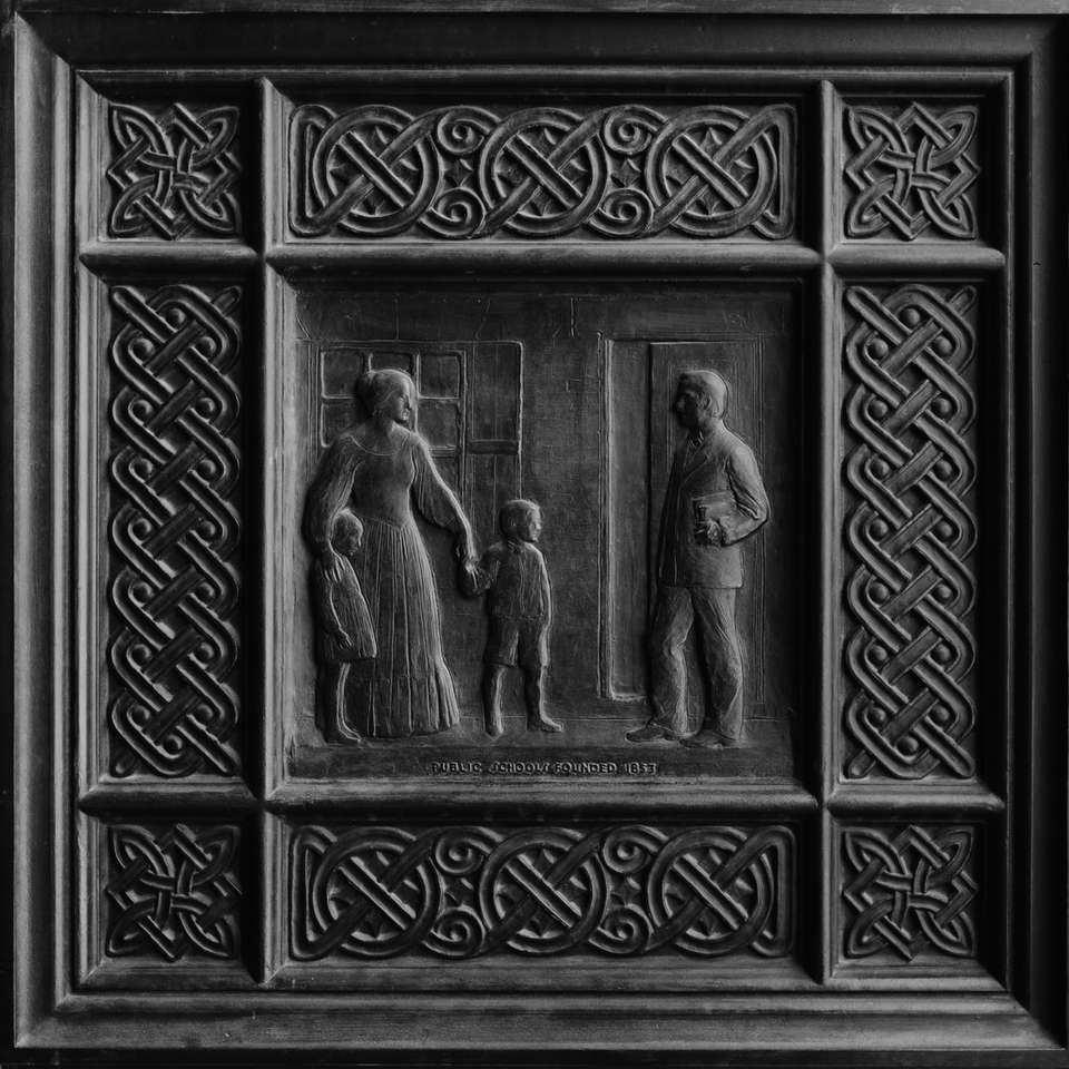 foto de jesucristo con marco de madera negra puzzle deslizante online