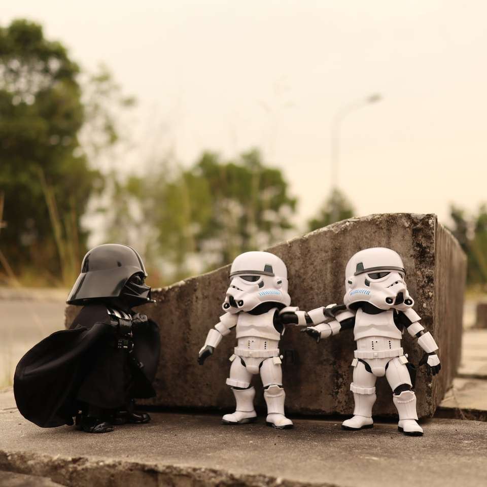 2 juguetes de star wars storm trooper rompecabezas en línea