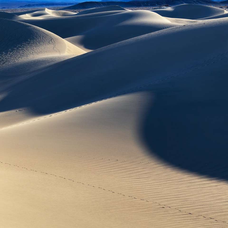 пустиня под синьото небе през деня плъзгащ се пъзел онлайн