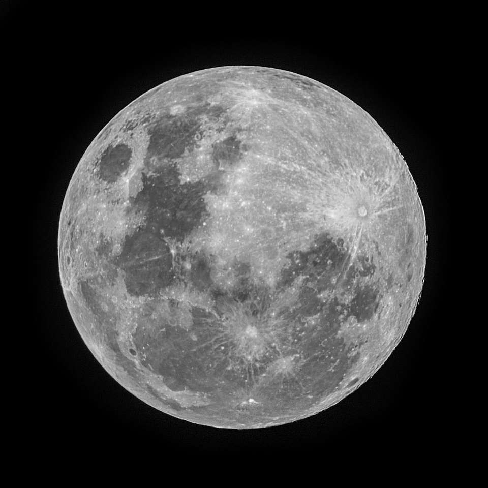 満月のグレースケール写真 スライディングパズル・オンライン