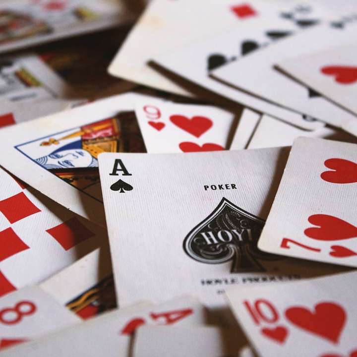 scattered playing cards sliding puzzle online