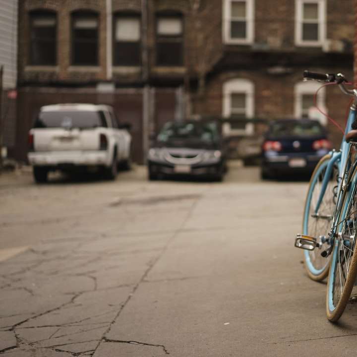 δύο μπλε ποδήλατα πόλης online παζλ