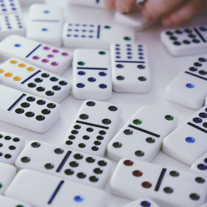 telhas de dominó puzzle deslizante online