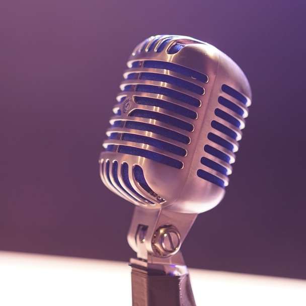 πυκνωτικό μικρόφωνο με μαύρο φόντο συρόμενο παζλ online