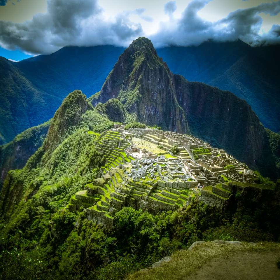 flygfoto över Machu Picchu, Peru glidande pussel online