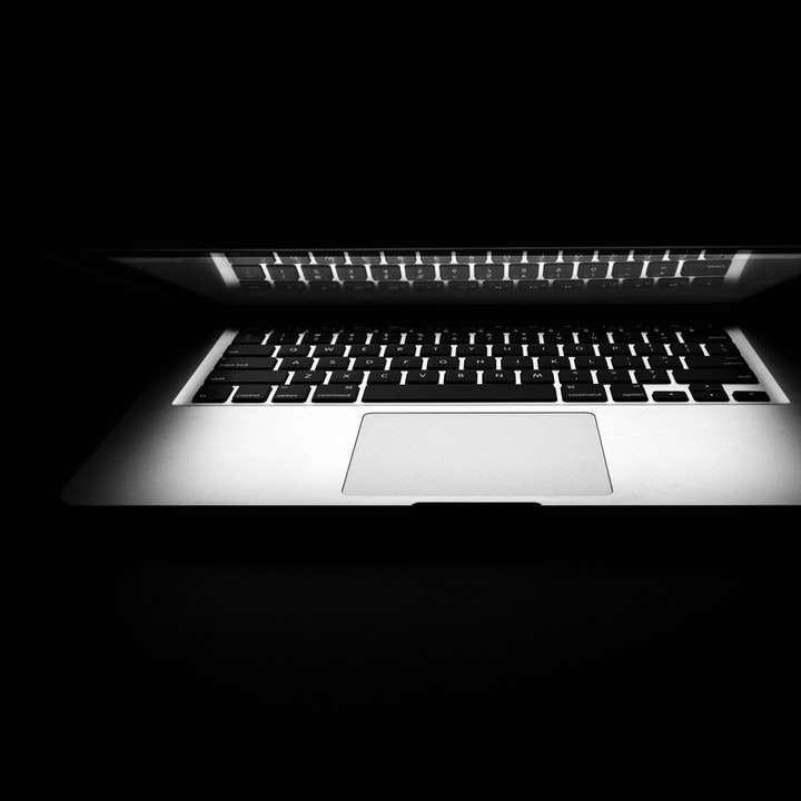 сірий портативний комп'ютер розсувний пазл онлайн