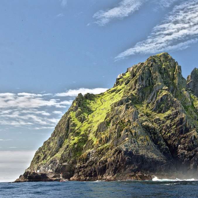 photo de paysage d'île de montagne puzzle en ligne
