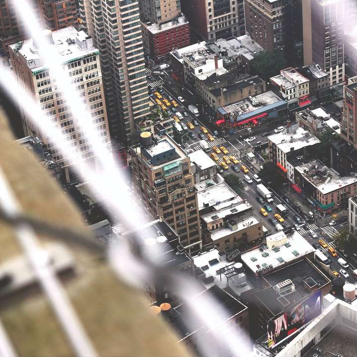 аерофотозйомка міського пейзажу в денний час розсувний пазл онлайн