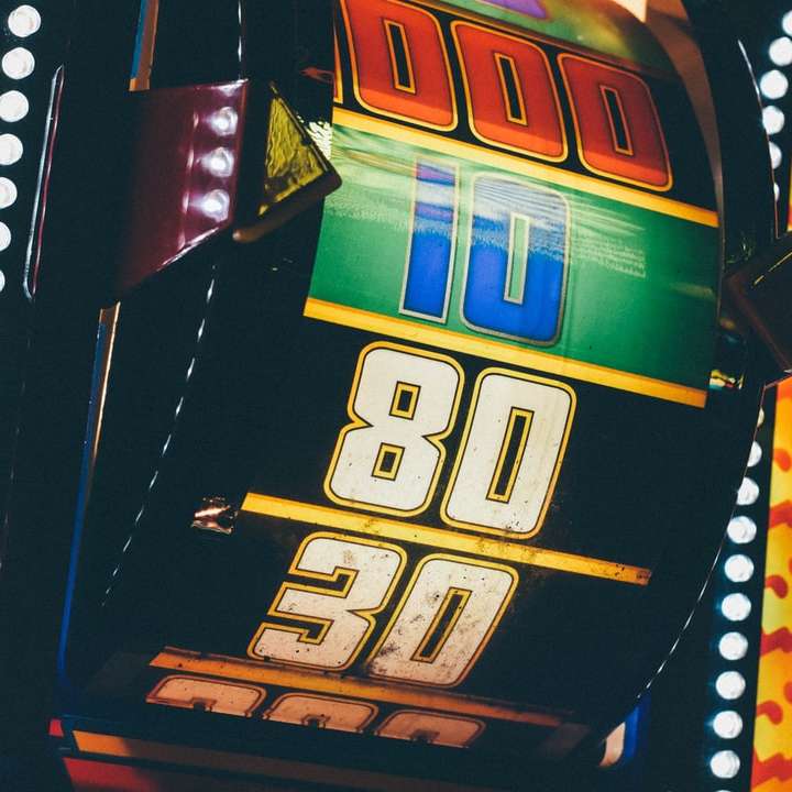 slot machine illuminate di notte puzzle scorrevole online