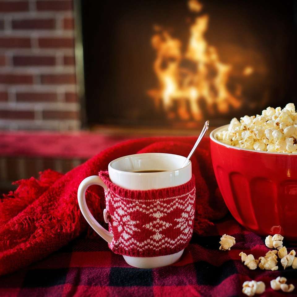 świąteczny napój popcornowy otwarty ogień puzzle przesuwne online