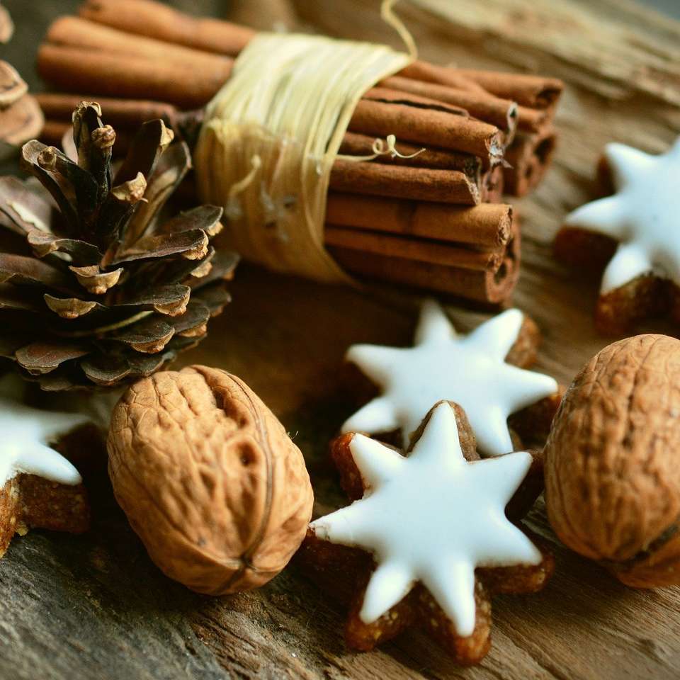Χριστουγεννιάτικα μπισκότα και μπαχαρικά online παζλ