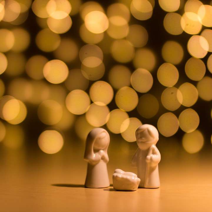 photo de mise au point peu profonde de la figurine de la Nativité puzzle en ligne