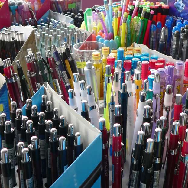 Χρωματιστά στυλό online παζλ