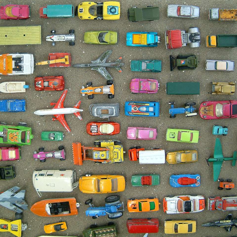Sbírka autíček na hraní posuvné puzzle online