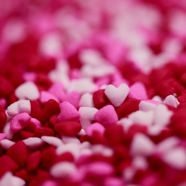 decorazioni a cuore rosa, bianco e rosso puzzle online