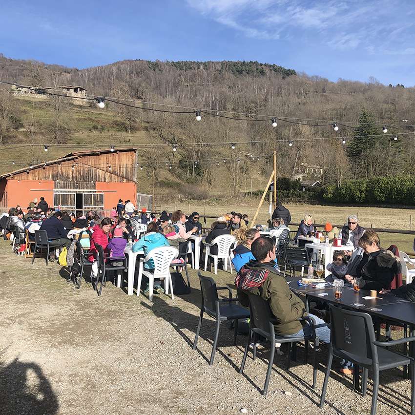 L'Hípic Vall de Camprodon плъзгащ се пъзел онлайн