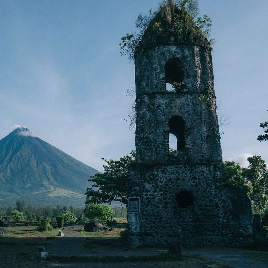 Mayon-Vulkan Schiebepuzzle online