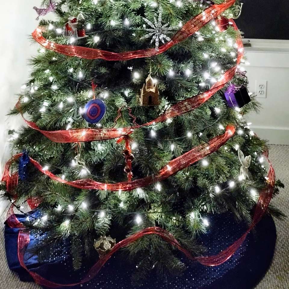 Drzewko świąteczne puzzle online