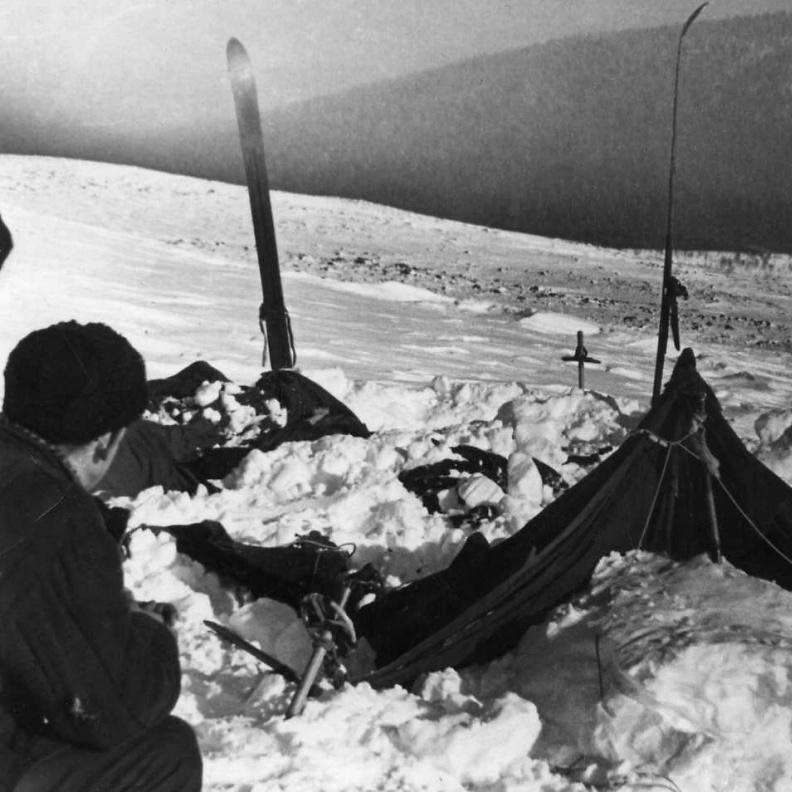 Incidente em Dyatlov Pass puzzle deslizante online