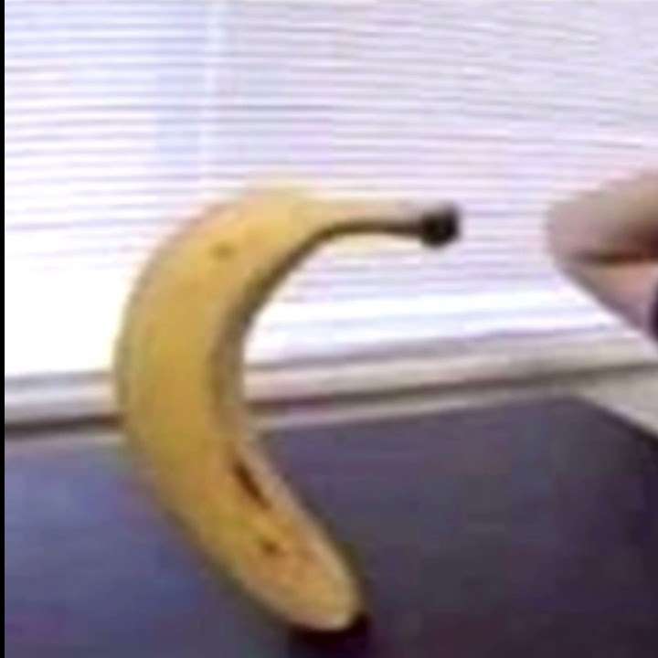 Kerl von Banane überrascht Schiebepuzzle online